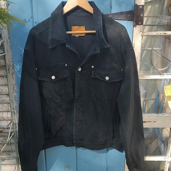 Jean Jacket - Picture 1 of 11